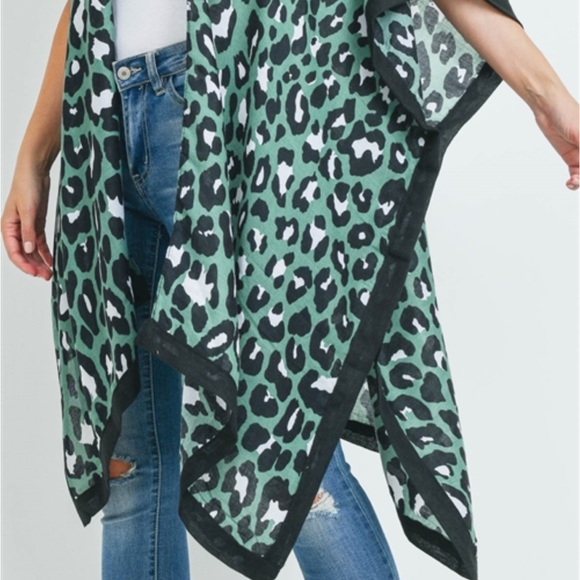 BOHO LEOPARD PRINT KIMONO - GREEN - Picture 2 of 5